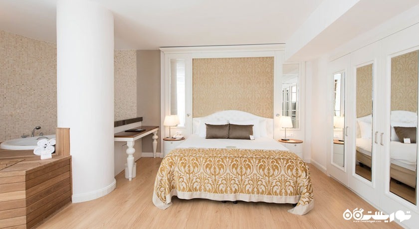 تخت بزرگ سوئیت هتل آسکا لارا